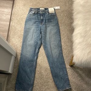 Abercrombie Curve Love The ‘90s Straight Ultra High Rise Jeans